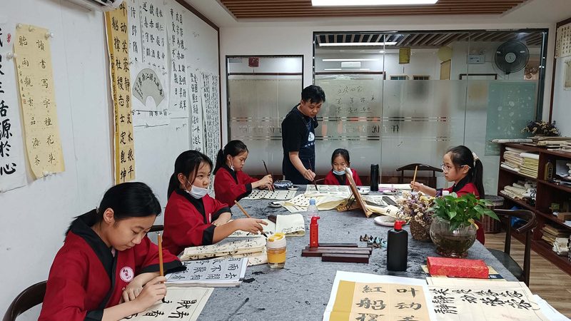 叉车证与挖掘机证：含金量对比解析