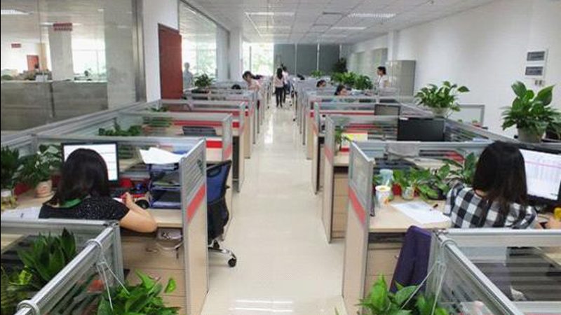 申请工地电工证，需要满足以下条件：